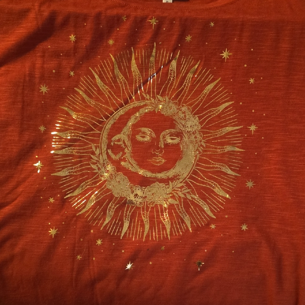 Women’s Red Graphic Sun Tee with Gold Foil